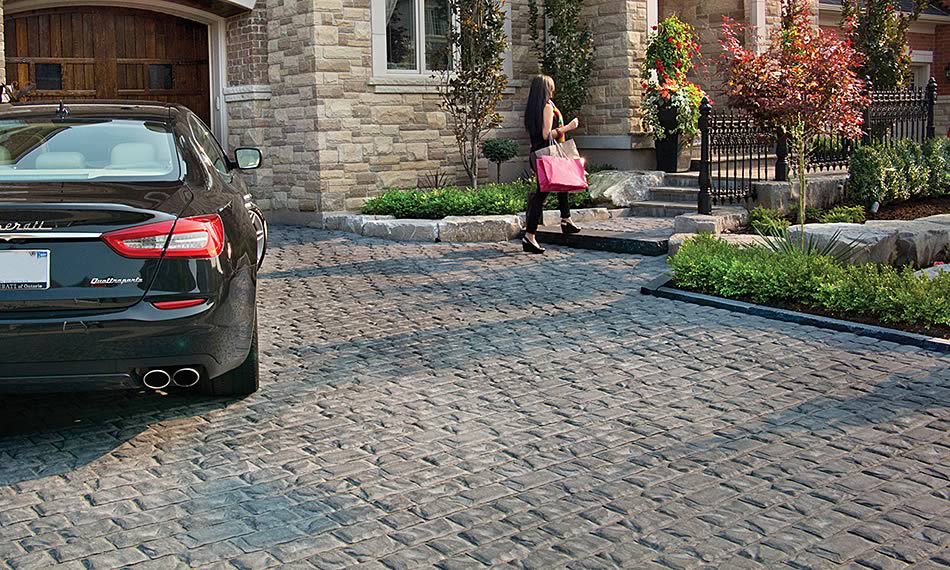 Image of a stone driveway featuring Corso (Grey Mix) product