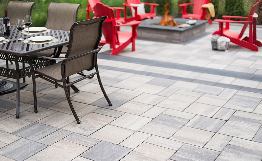 Image of a stone patio featuring Trevista Smooth (Glacier Creek) product